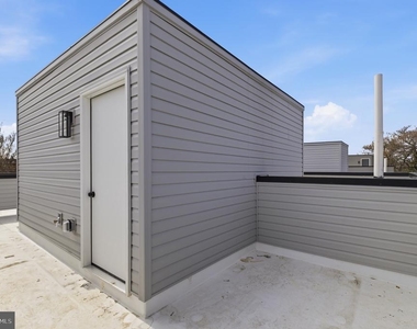 1043 W Orleans Street - Photo Thumbnail 22