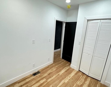 3924 N 13th Street - Photo Thumbnail 5