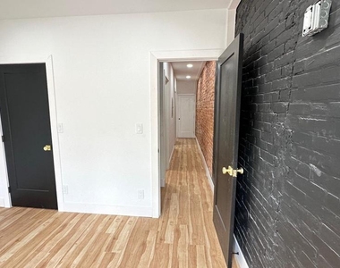 3924 N 13th Street - Photo Thumbnail 3