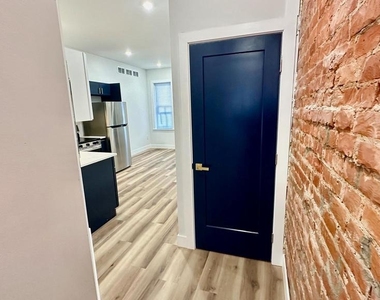 4525 N Gratz Street - Photo Thumbnail 13
