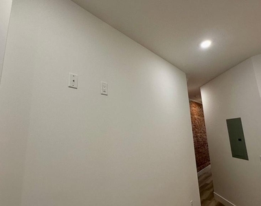4525 N Gratz Street - Photo Thumbnail 20