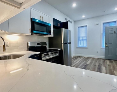4525 N Gratz Street - Photo Thumbnail 2