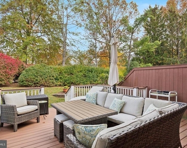 209 Westminster Place - Photo Thumbnail 20