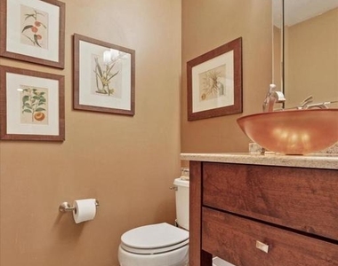 209 Westminster Place - Photo Thumbnail 13