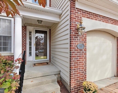 209 Westminster Place - Photo Thumbnail 1