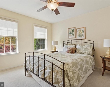 209 Westminster Place - Photo Thumbnail 18