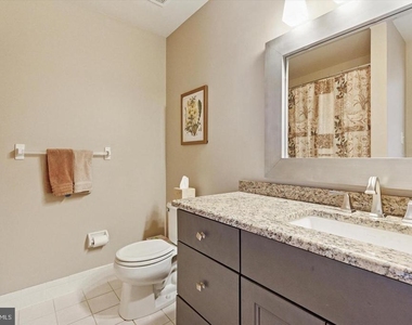 209 Westminster Place - Photo Thumbnail 16