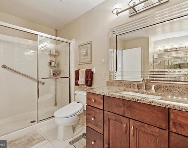 209 Westminster Place - Photo Thumbnail 12