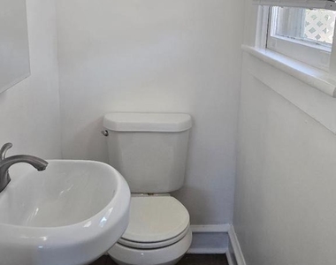237 Ellis Road - Photo Thumbnail 5