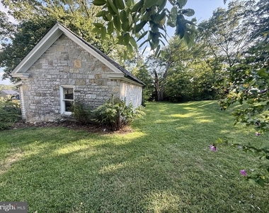 135 Loudon Road - Photo Thumbnail 8