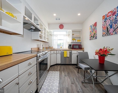 500 E Lancaster Avenue - Photo Thumbnail 4