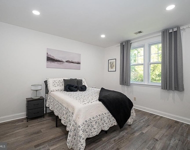 500 E Lancaster Avenue - Photo Thumbnail 11