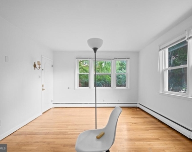 711 Morgan Avenue - Photo Thumbnail 8