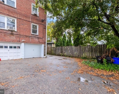 711 Morgan Avenue - Photo Thumbnail 5