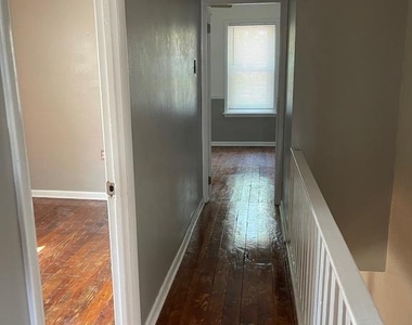 537 S Franklin Street - Photo Thumbnail 7