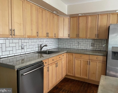 537 S Franklin Street - Photo Thumbnail 3