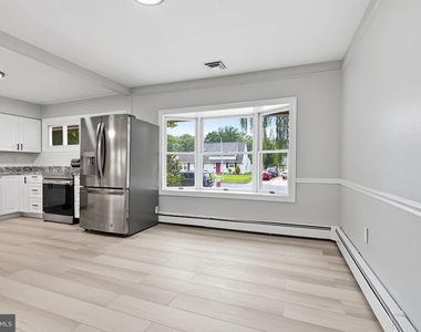 407 Holly Drive - Photo Thumbnail 13
