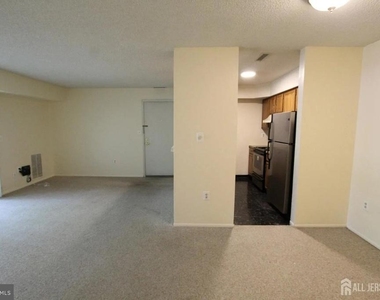 1105 Aspen Drive - Photo Thumbnail 3