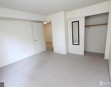 1105 Aspen Drive - Photo Thumbnail 11