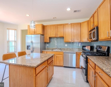 8 Jumping Brook Court - Photo Thumbnail 22
