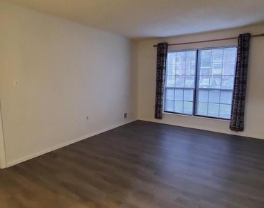 2 Feiler Court - Photo Thumbnail 18
