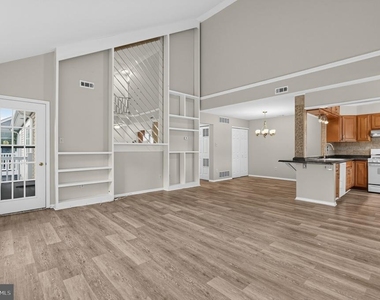 726 Sedgewick Court - Photo Thumbnail 5