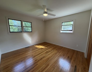 3652 Inverness Street - Photo Thumbnail 17
