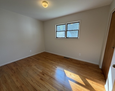 3652 Inverness Street - Photo Thumbnail 19