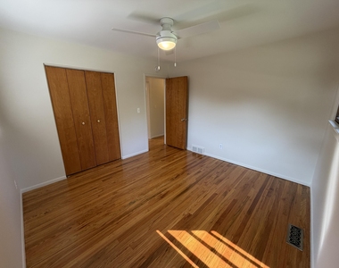 3652 Inverness Street - Photo Thumbnail 18