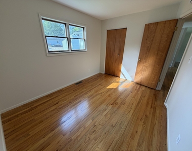 3652 Inverness Street - Photo Thumbnail 20
