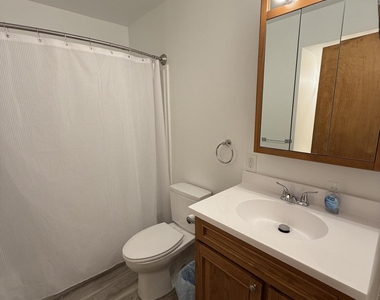 3652 Inverness Street - Photo Thumbnail 12