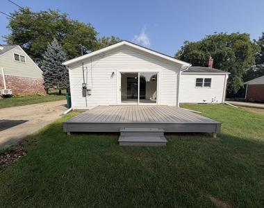3652 Inverness Street - Photo Thumbnail 25