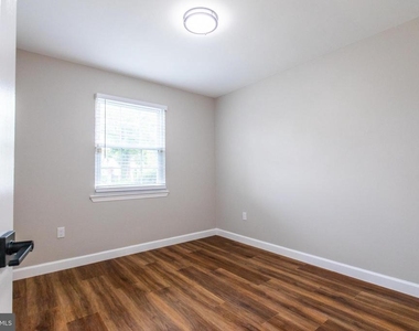6233 Magnolia Avenue - Photo Thumbnail 17