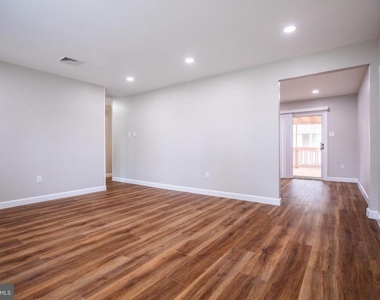 6233 Magnolia Avenue - Photo Thumbnail 7