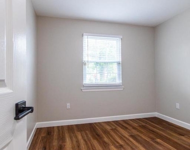 6233 Magnolia Avenue - Photo Thumbnail 18