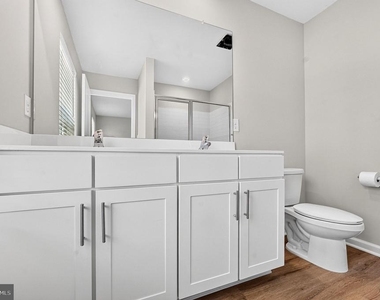 157 Essex Drive - Photo Thumbnail 10
