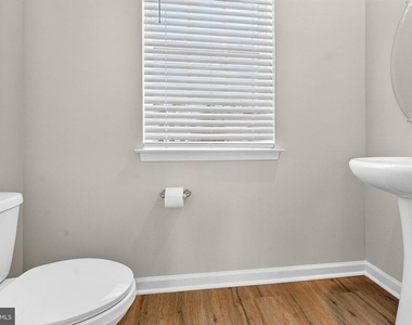 157 Essex Drive - Photo Thumbnail 17