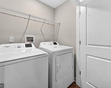 157 Essex Drive - Photo Thumbnail 18