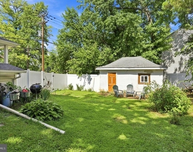 400 W Chapel Avenue - Photo Thumbnail 21