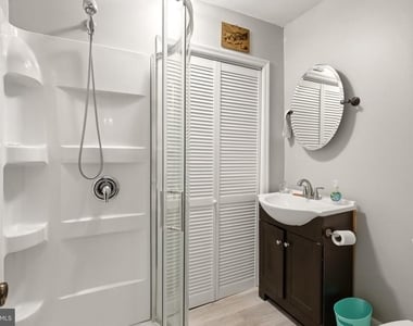 400 W Chapel Avenue - Photo Thumbnail 15