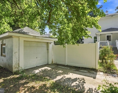 400 W Chapel Avenue - Photo Thumbnail 24