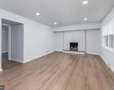 115 Greenvale Court - Photo Thumbnail 16