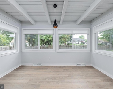 115 Greenvale Court - Photo Thumbnail 5