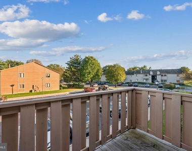 706 Woodhollow Drive - Photo Thumbnail 22