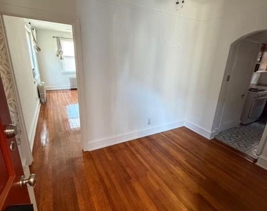 109 E Main Street - Photo Thumbnail 2