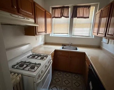 109 E Main Street - Photo Thumbnail 3