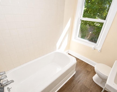 319 York Street - Photo Thumbnail 13