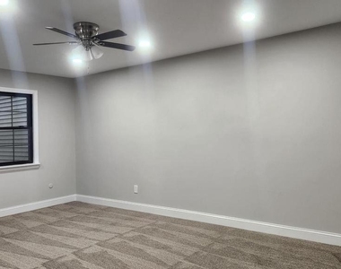 4 Meadowside Court - Photo Thumbnail 12