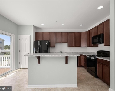 415 Bodkin Street - Photo Thumbnail 9
