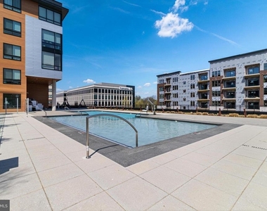 145 Riverhaven Drive - Photo Thumbnail 3